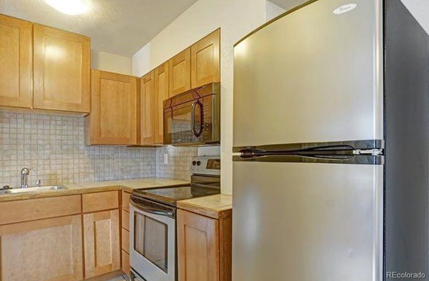 1705 Heatheridge Road Unit: B202