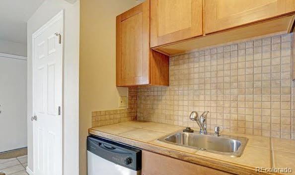 1705 Heatheridge Road Unit: B202
