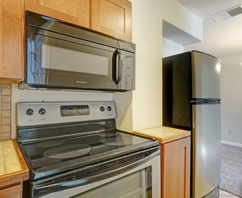 1705 Heatheridge Road Unit: B202