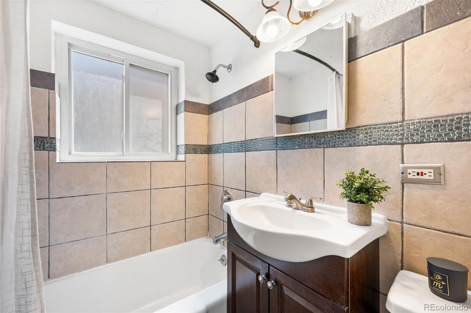1620 Colorado Boulevard Unit: 1