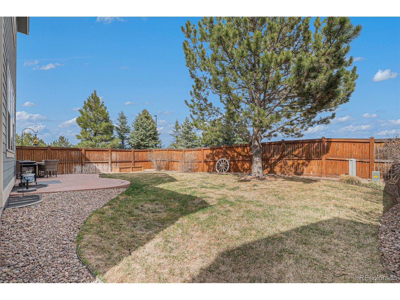 2470 Robindale Way
