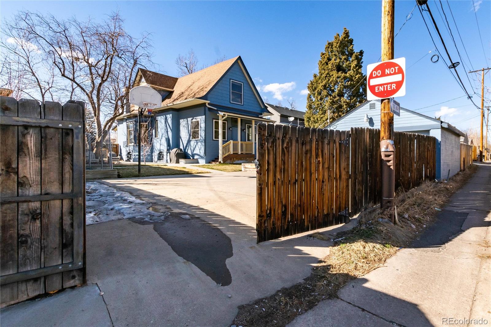 3834 Lowell Boulevard