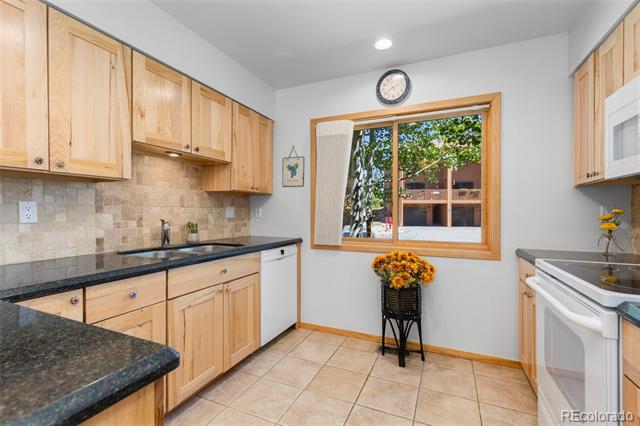 731 Lagoon Drive Unit: B