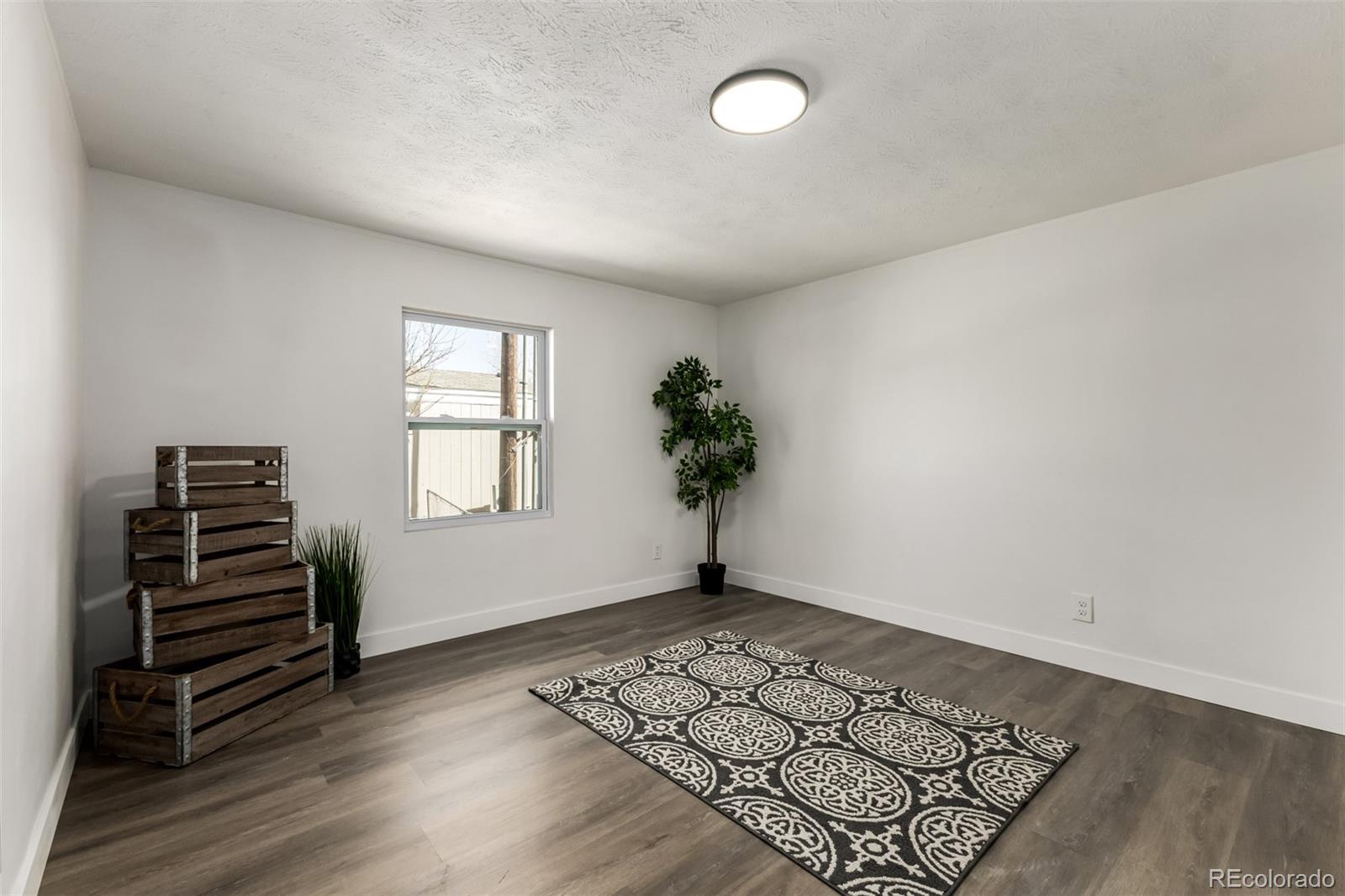 103 N Josephine Avenue