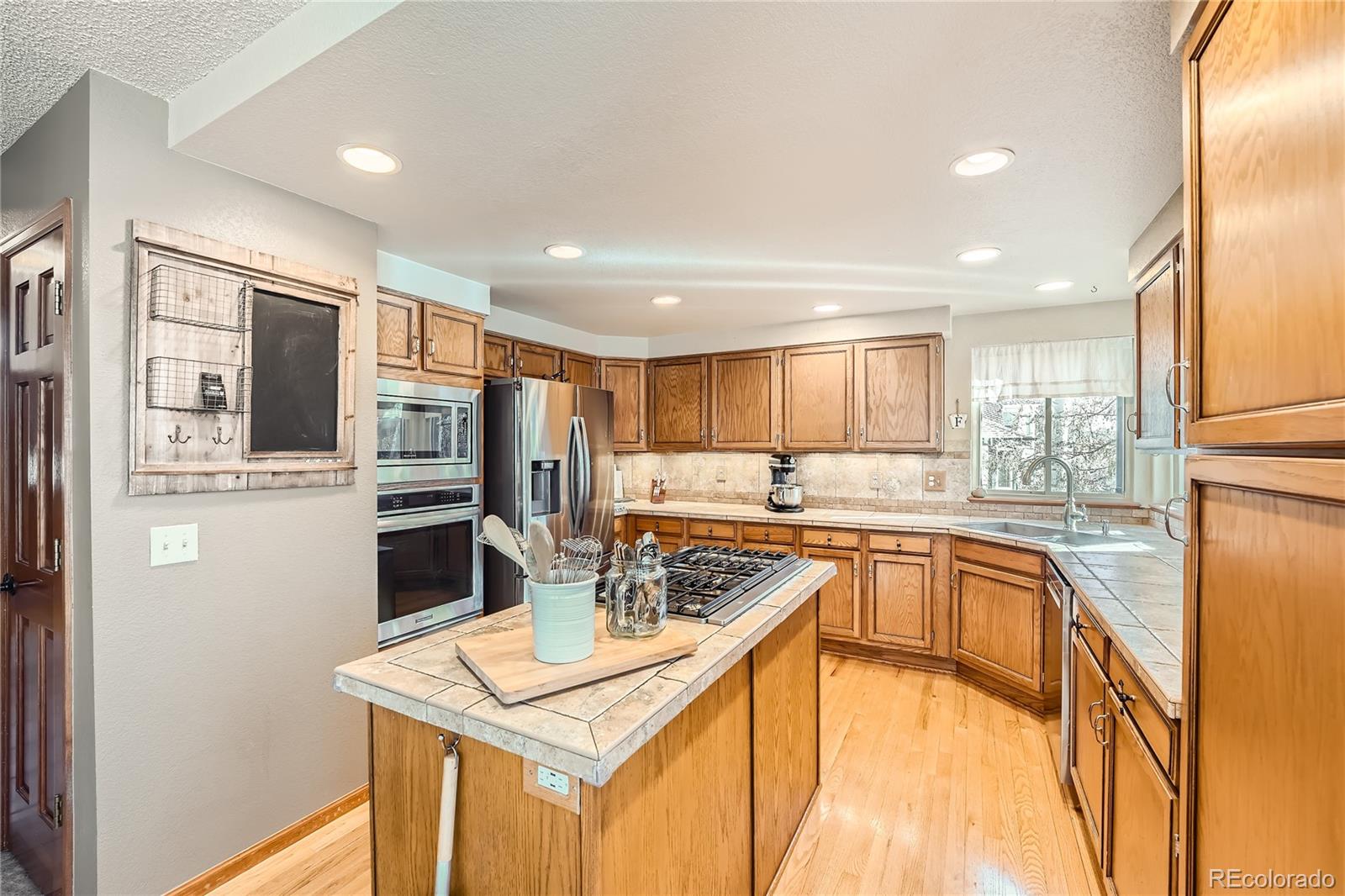 10914 W 85th Place