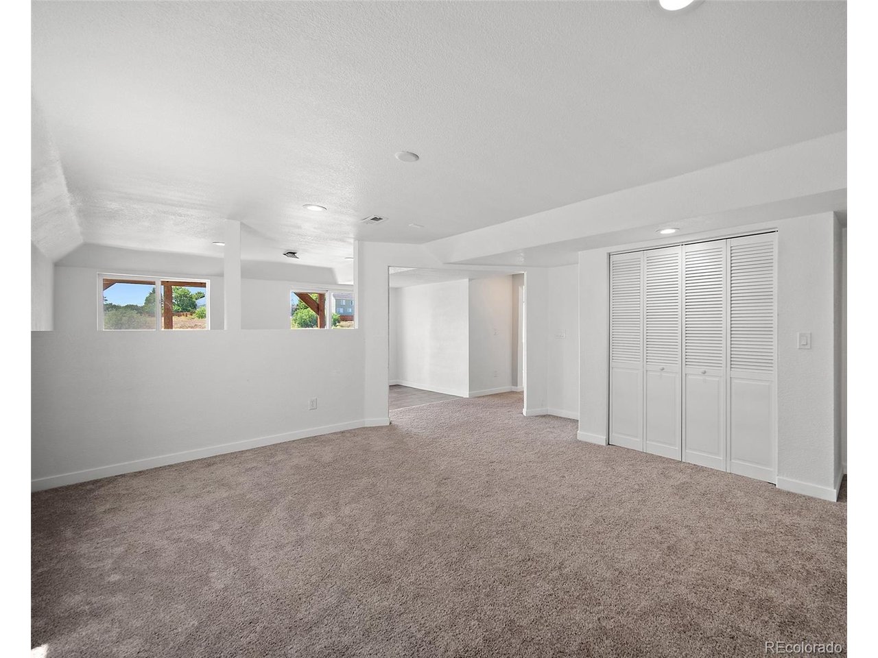 5929 Raleigh Cir