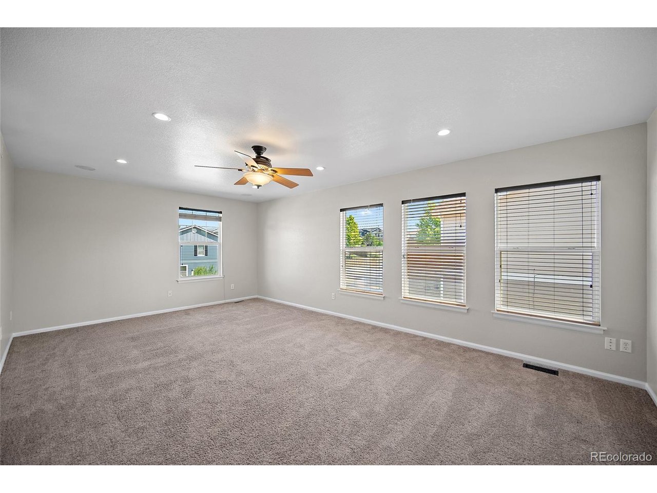 5929 Raleigh Cir