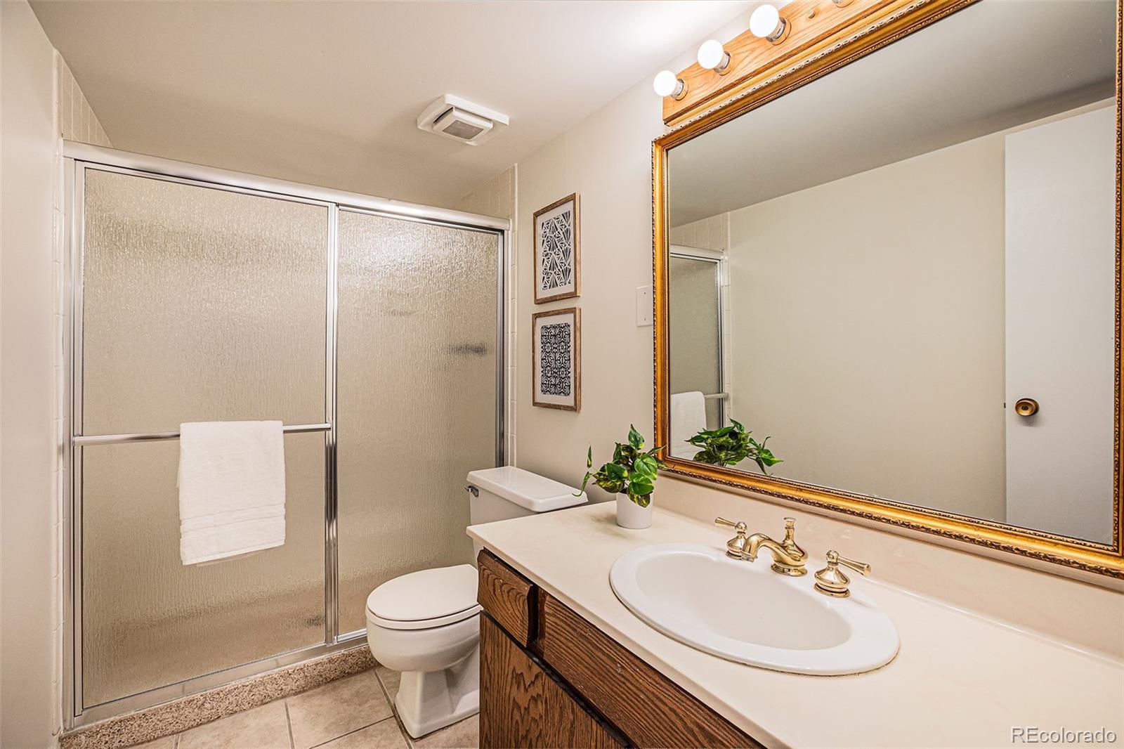 400 S Lafayette Street Unit: 402