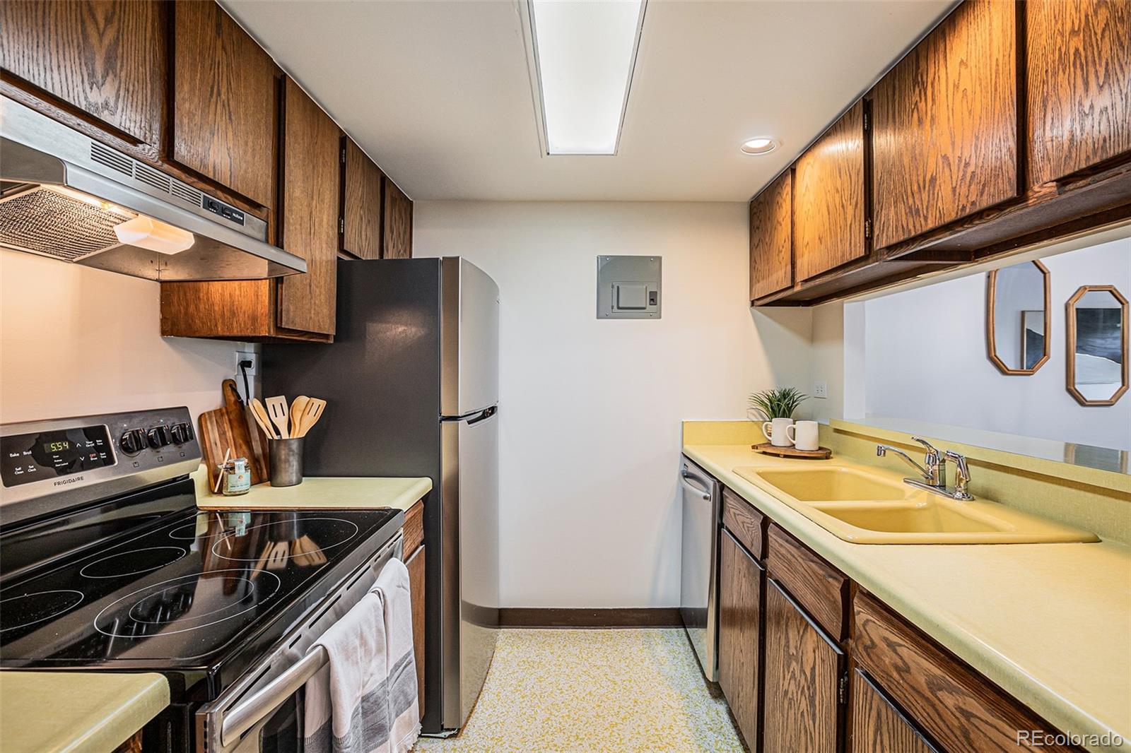 400 S Lafayette Street Unit: 402