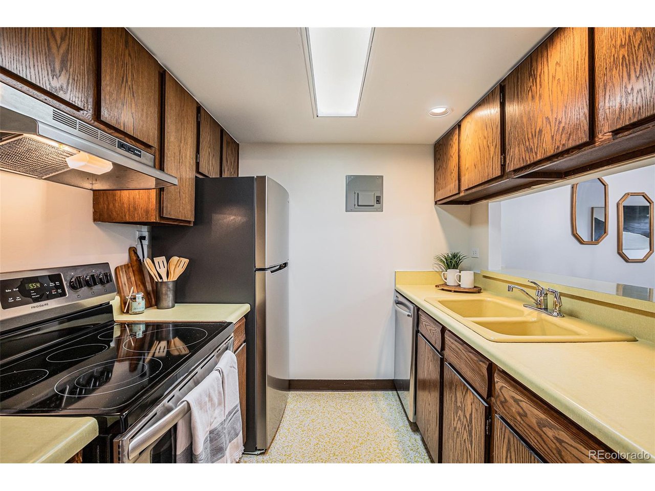 400 S Lafayette St 402