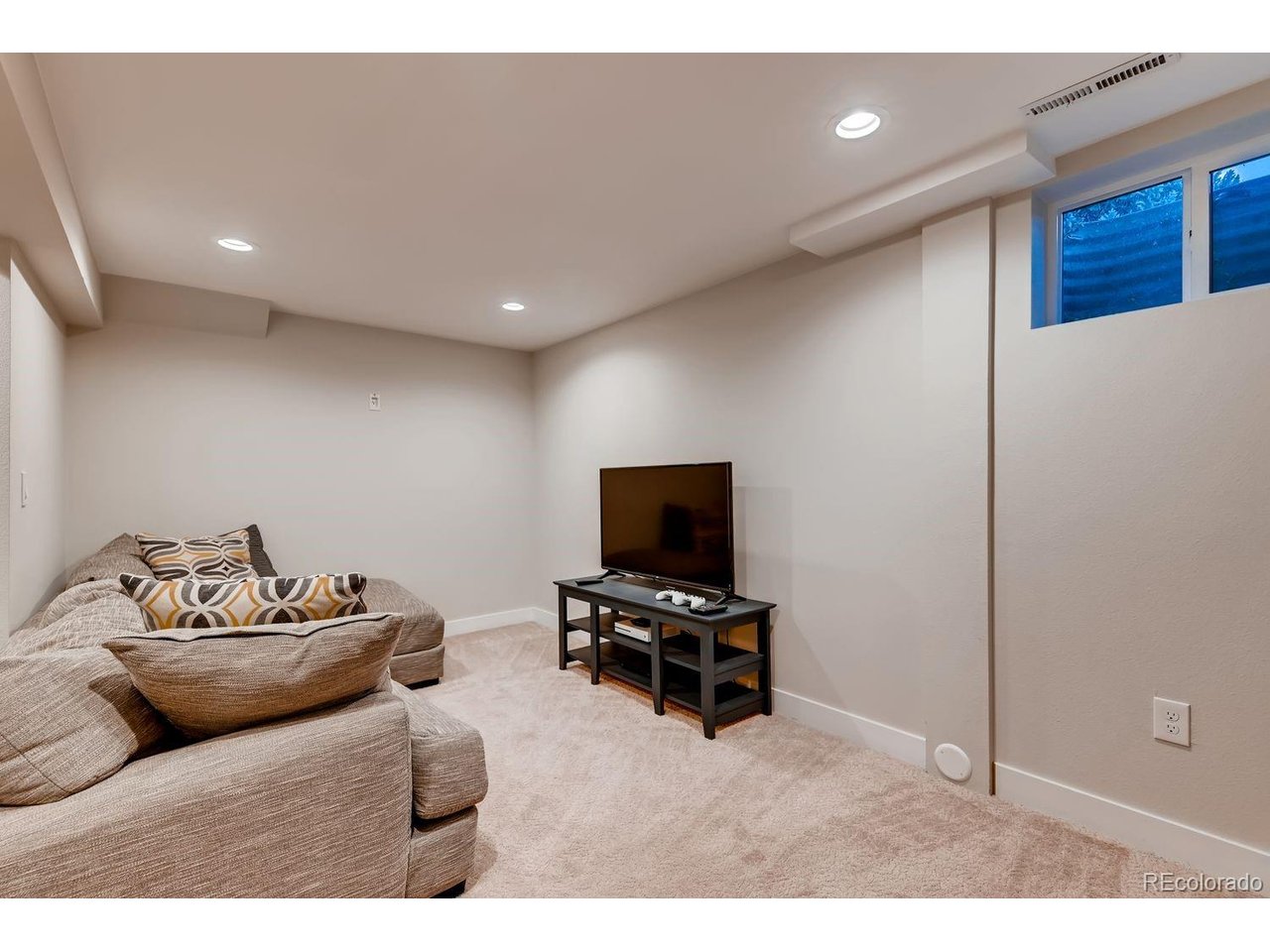 5102 W Fremont Dr