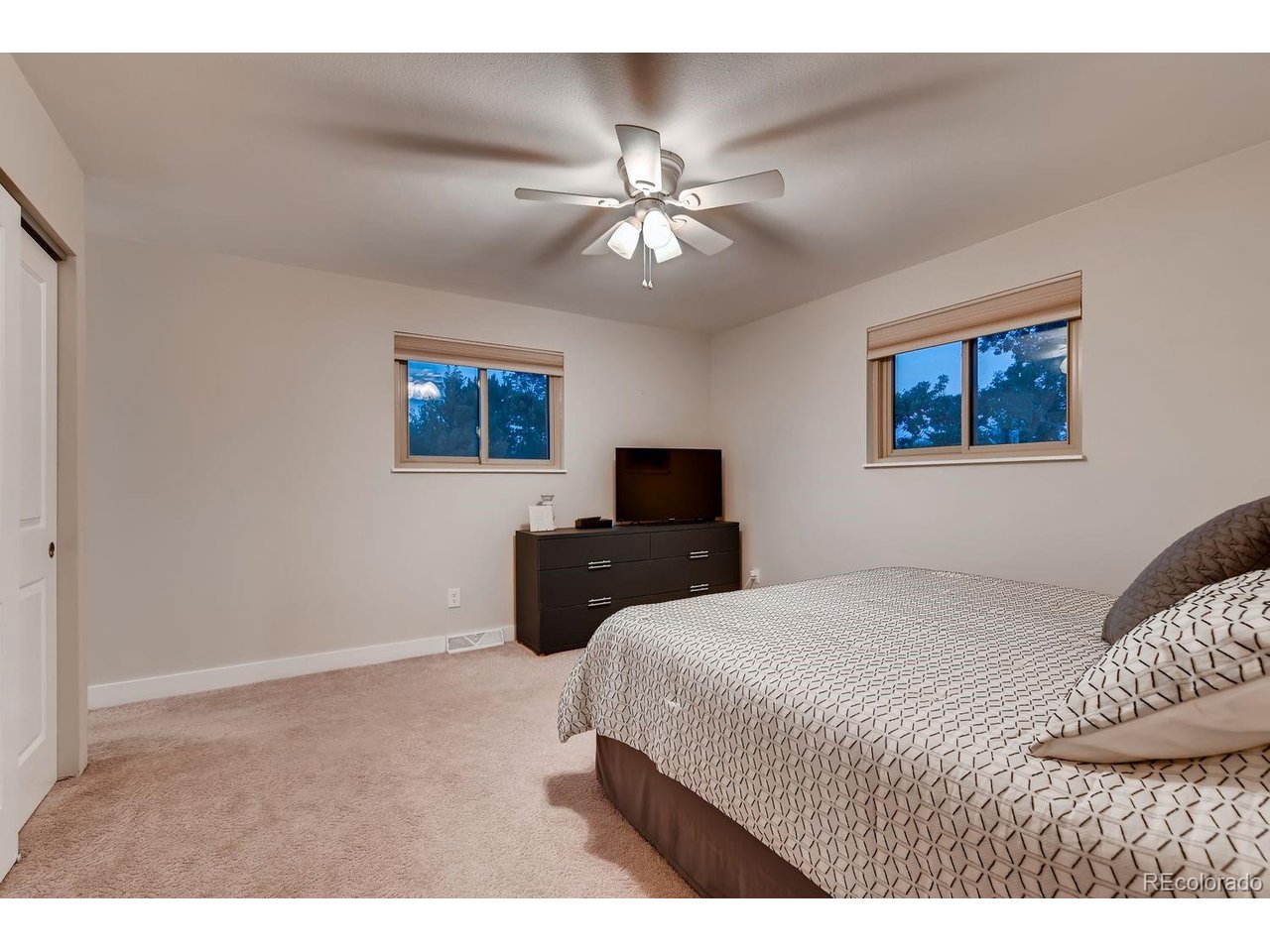 5102 W Fremont Dr