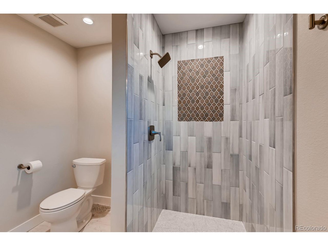 5102 W Fremont Dr