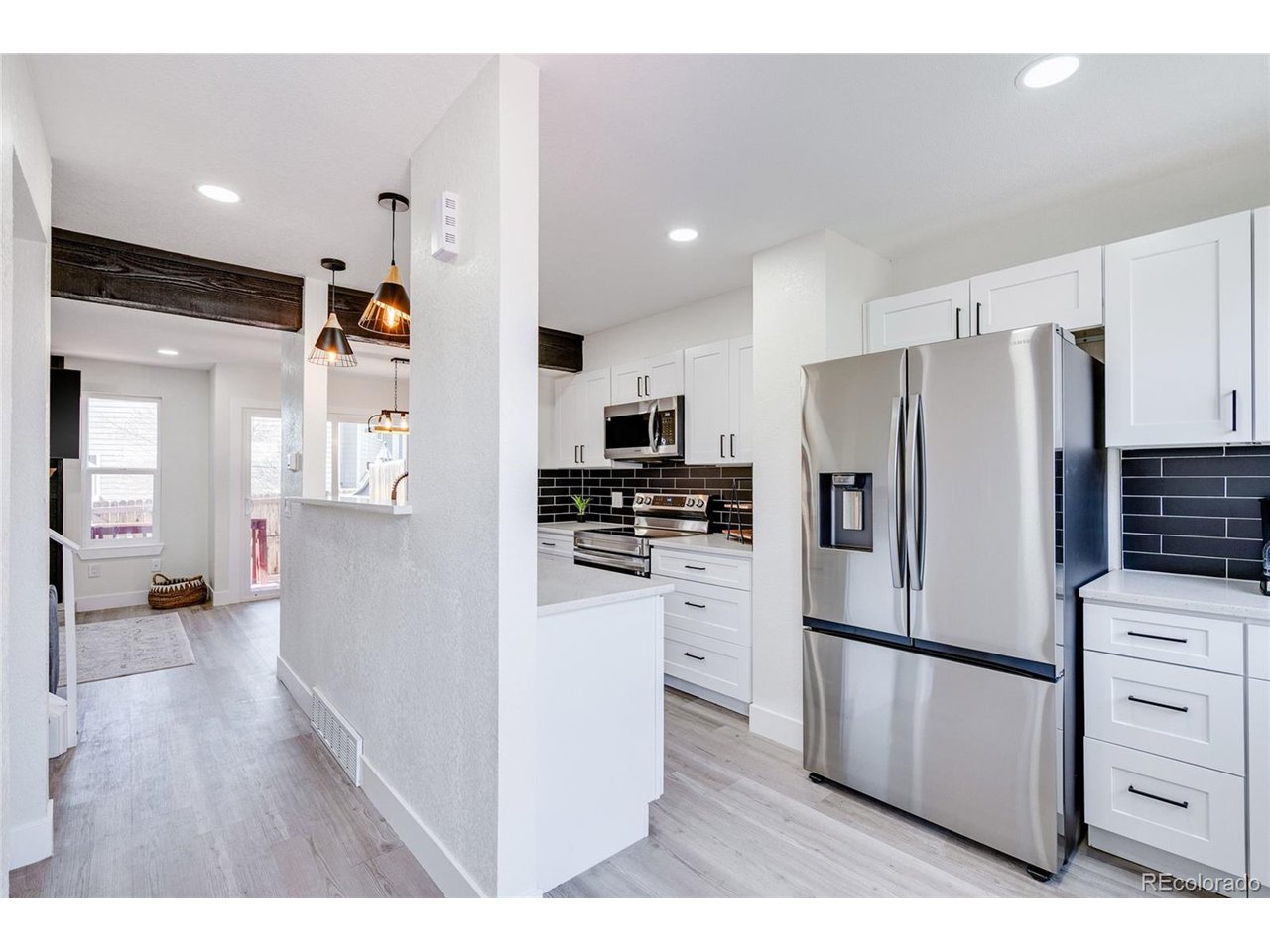 8617 Carr Loop
