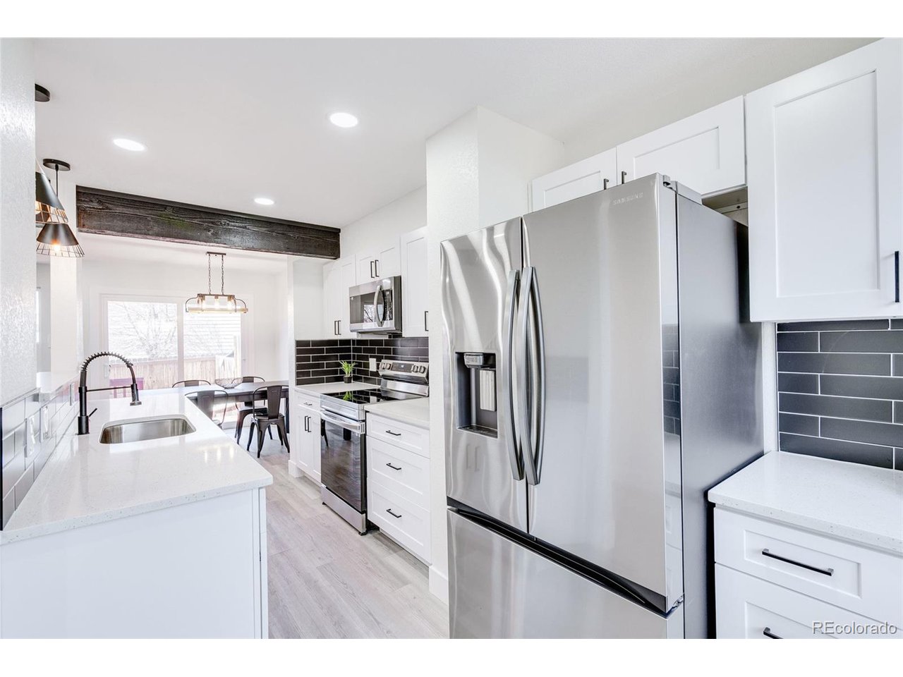 8617 Carr Loop
