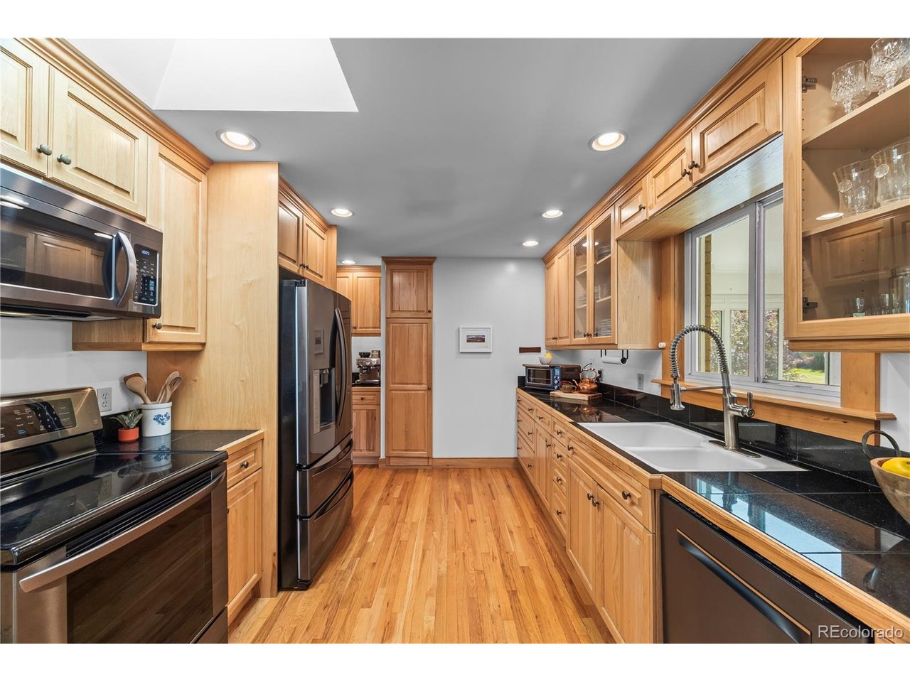 24 Rangeview Dr