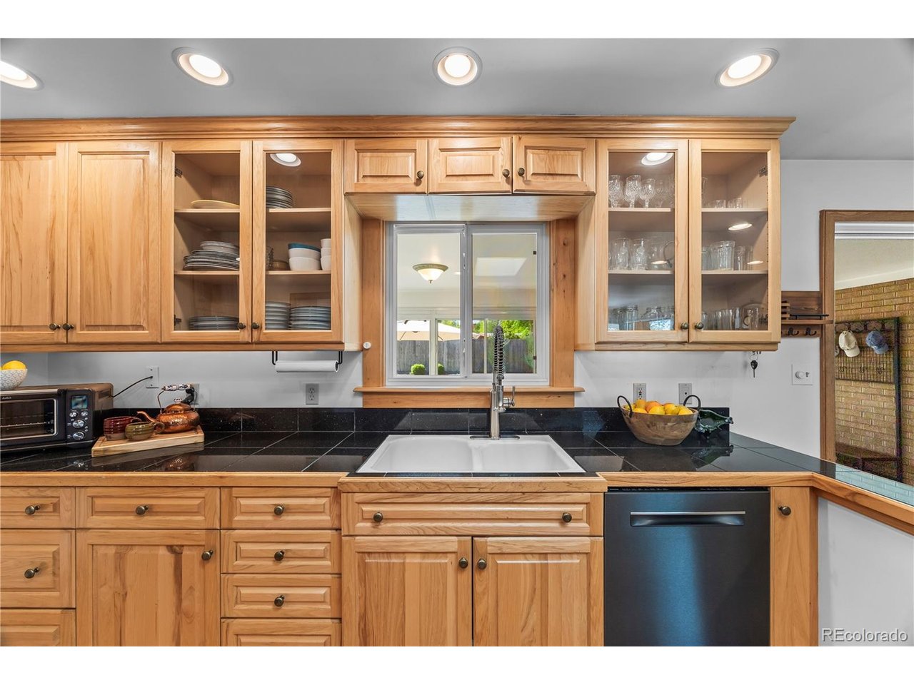 24 Rangeview Dr