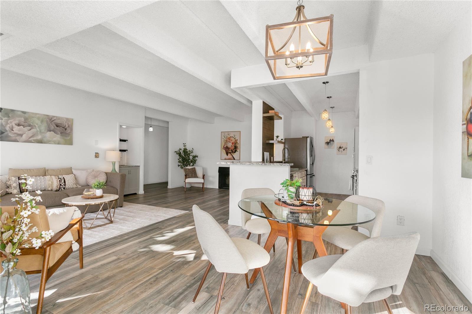 7877 E Mississippi Ave Unit: 204