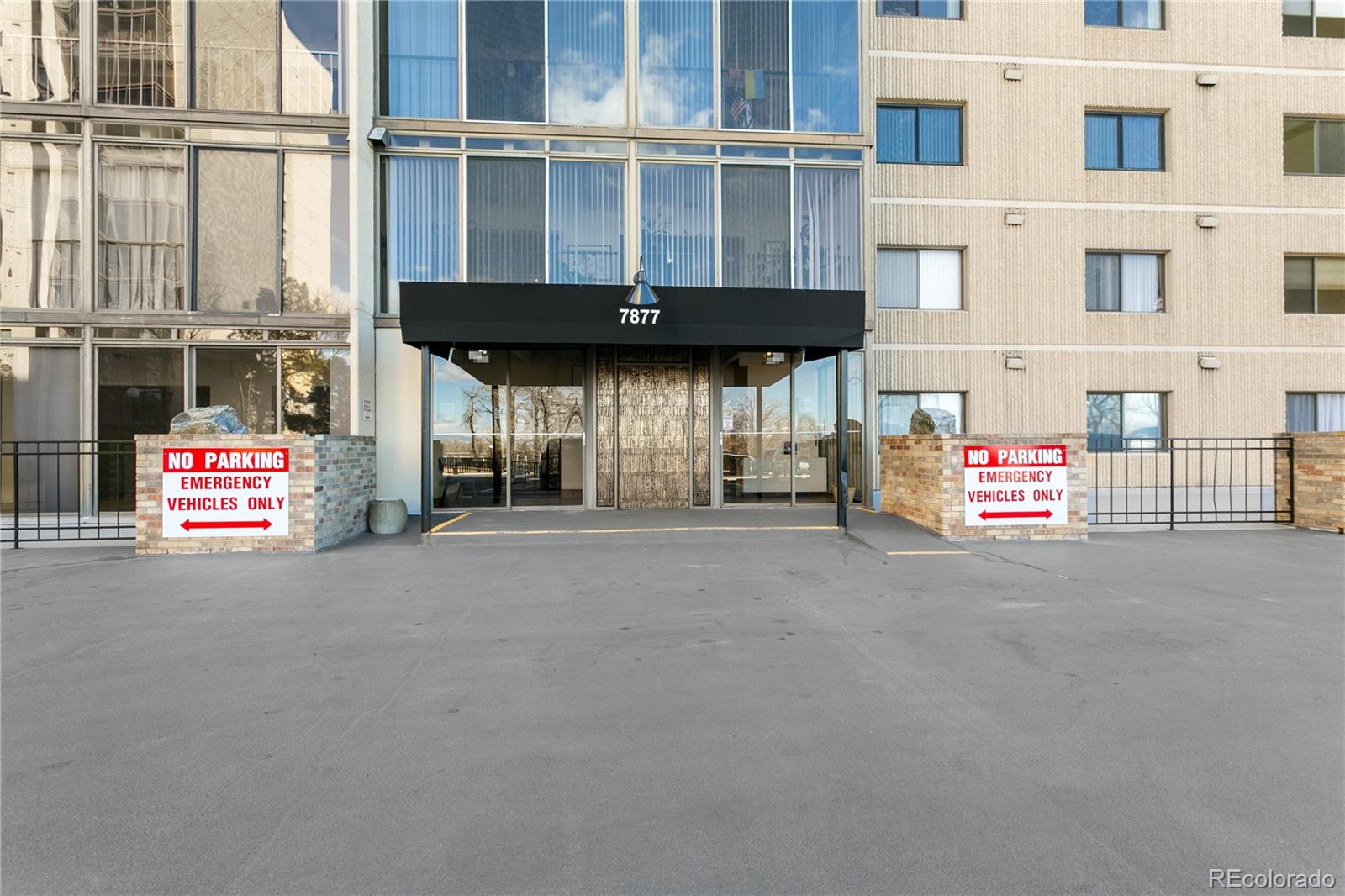 7877 E Mississippi Ave Unit: 204