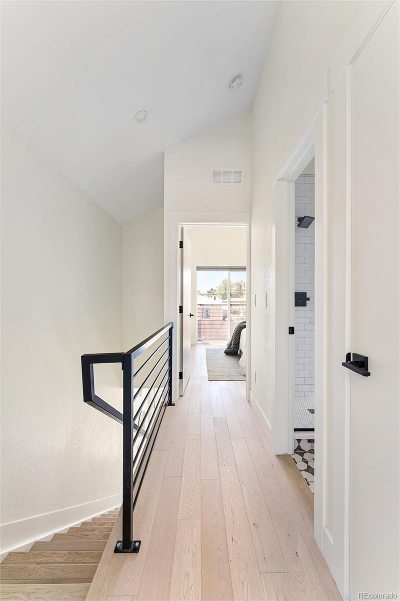 1915 W Elk Place Unit: 2