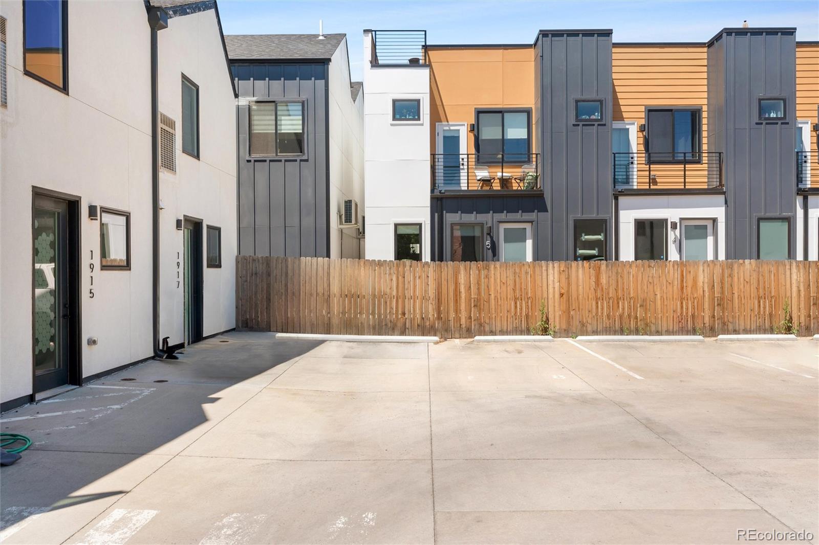 1915 W Elk Place Unit: 2