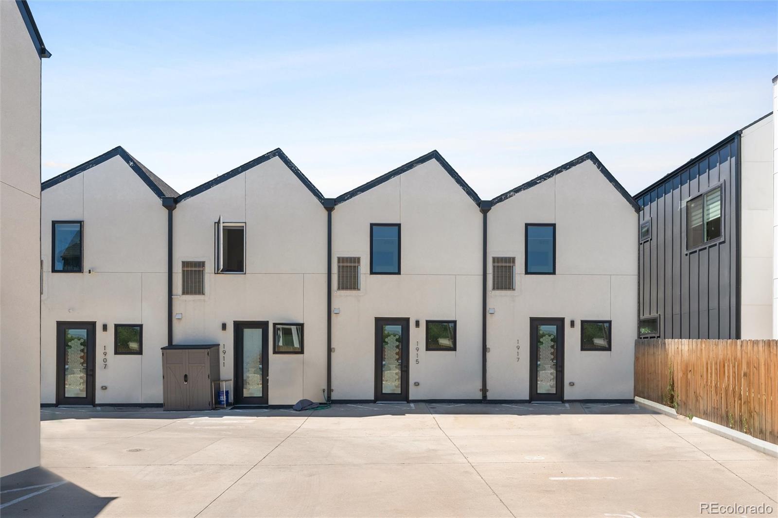 1915 W Elk Place Unit: 2