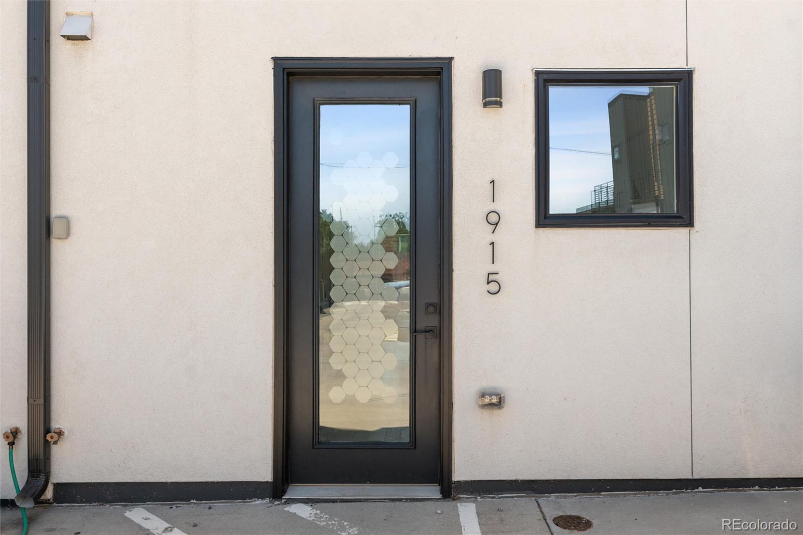 1915 W Elk Place Unit: 2
