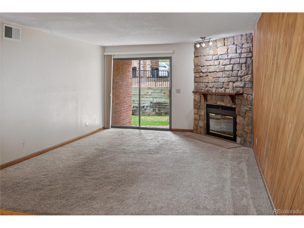220 Wright St 220-103