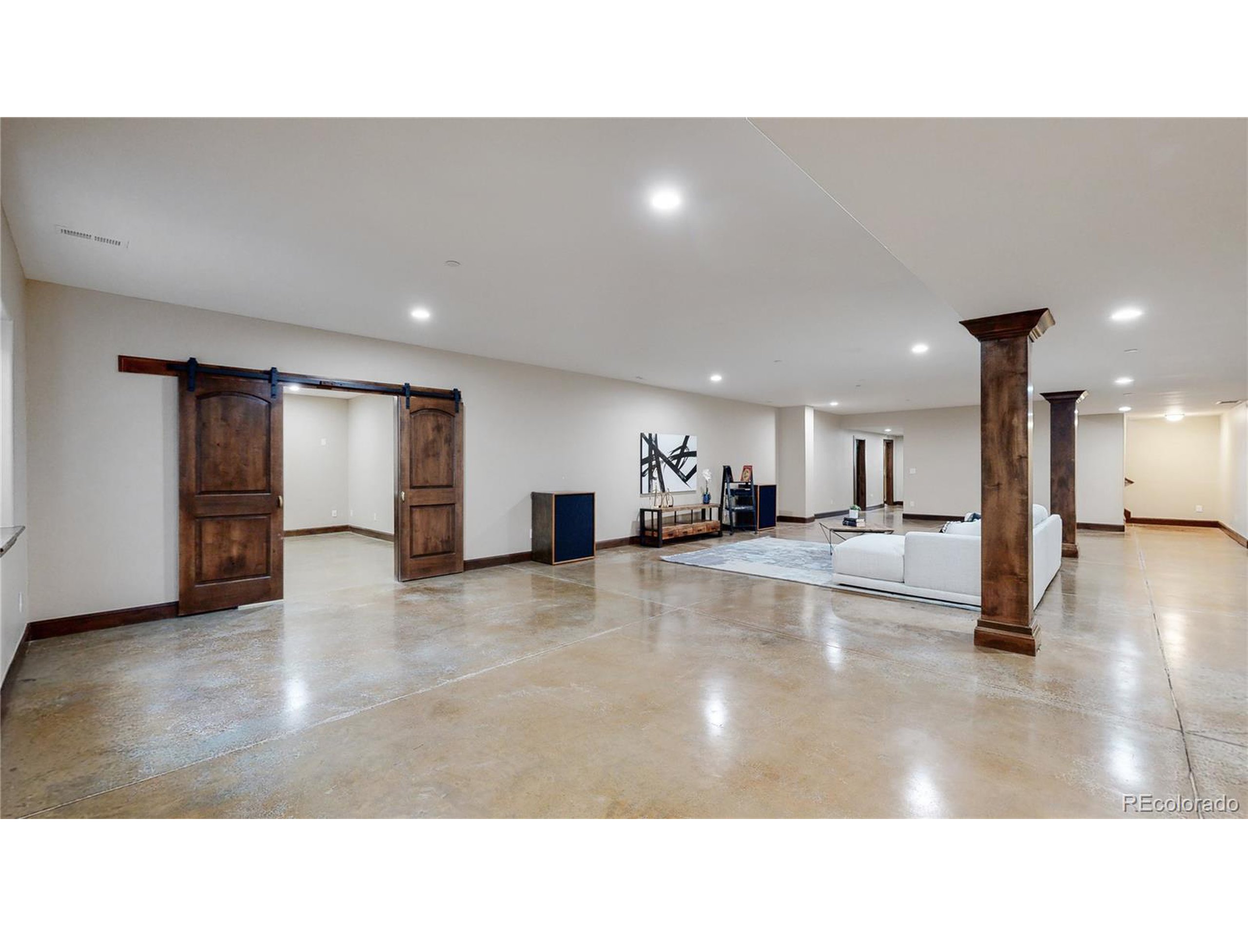 14830 Indian Hill Ct