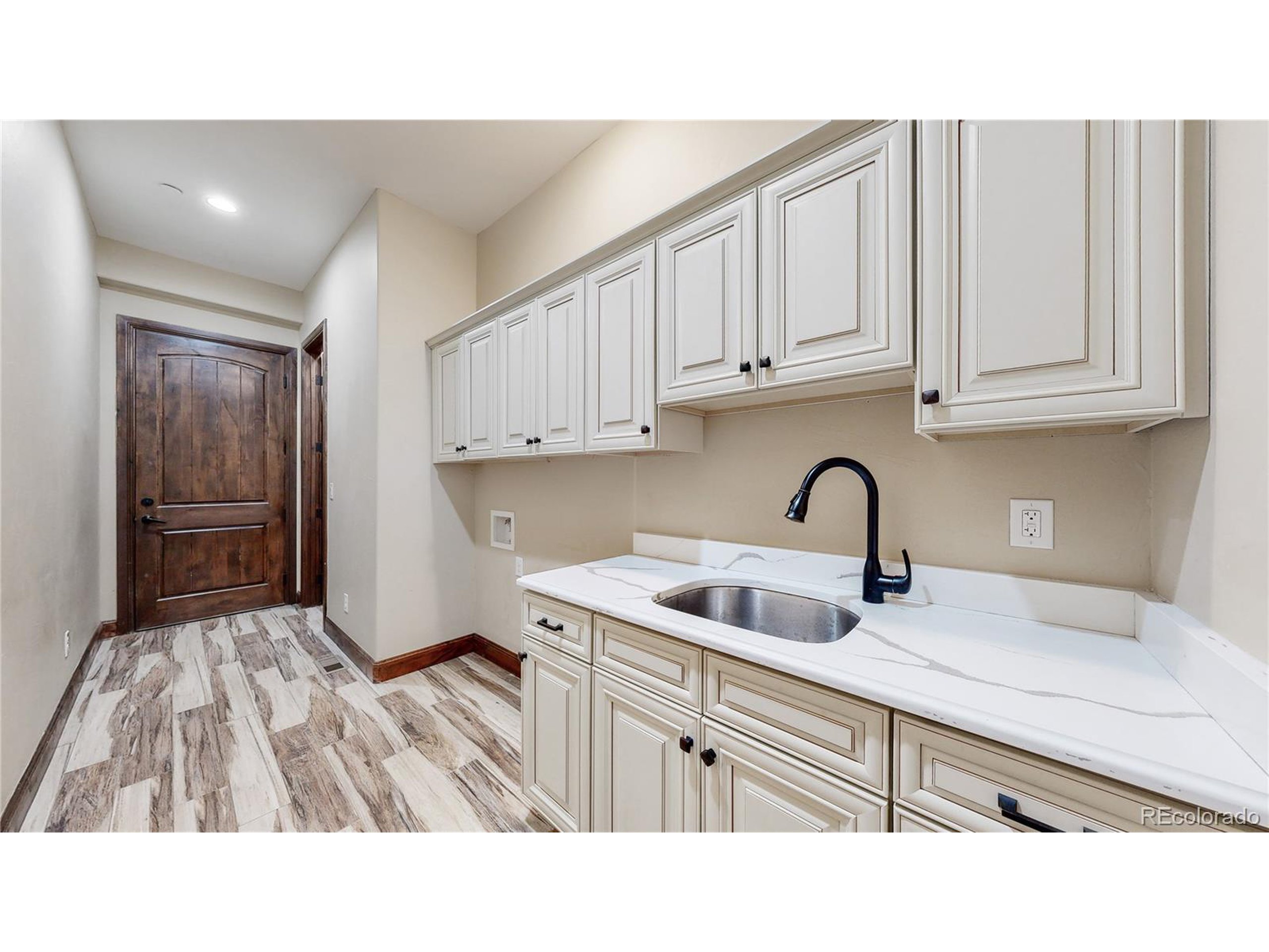 14830 Indian Hill Ct
