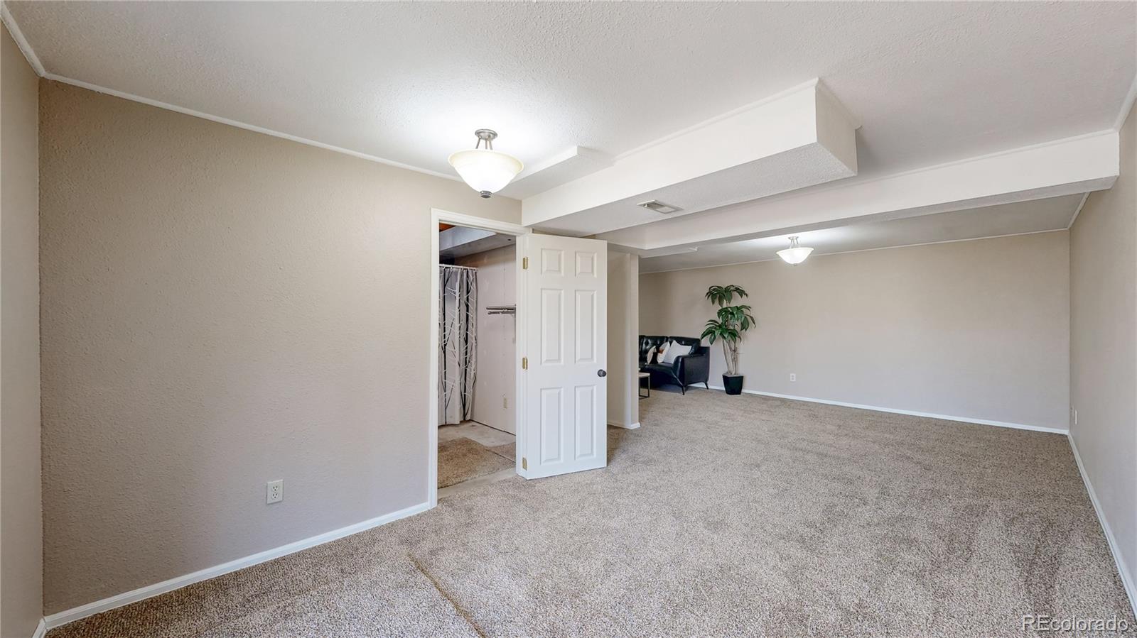 11813 Bellaire Circle