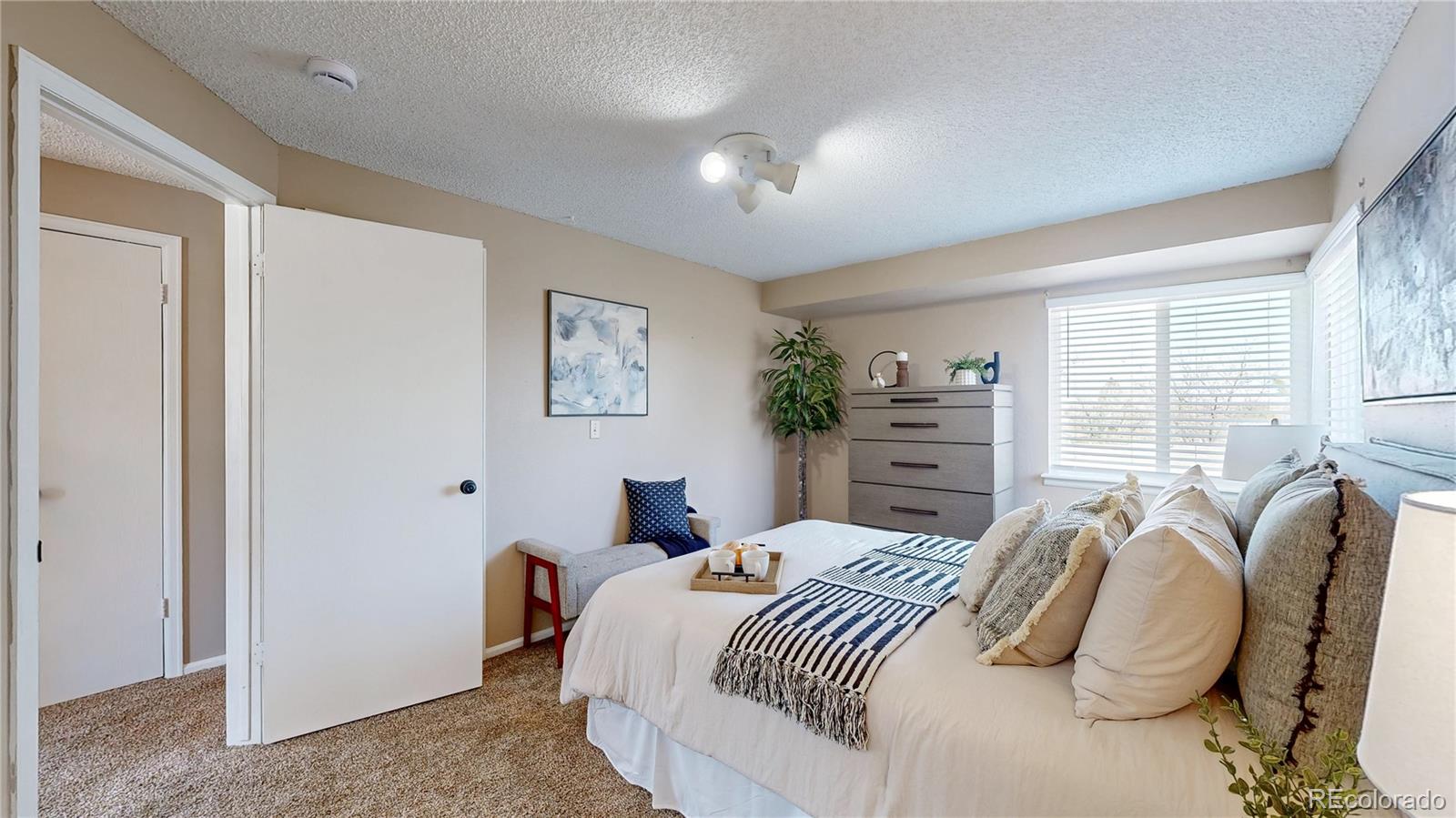 11813 Bellaire Circle