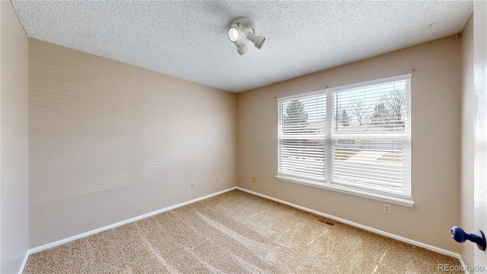 11813 Bellaire Circle