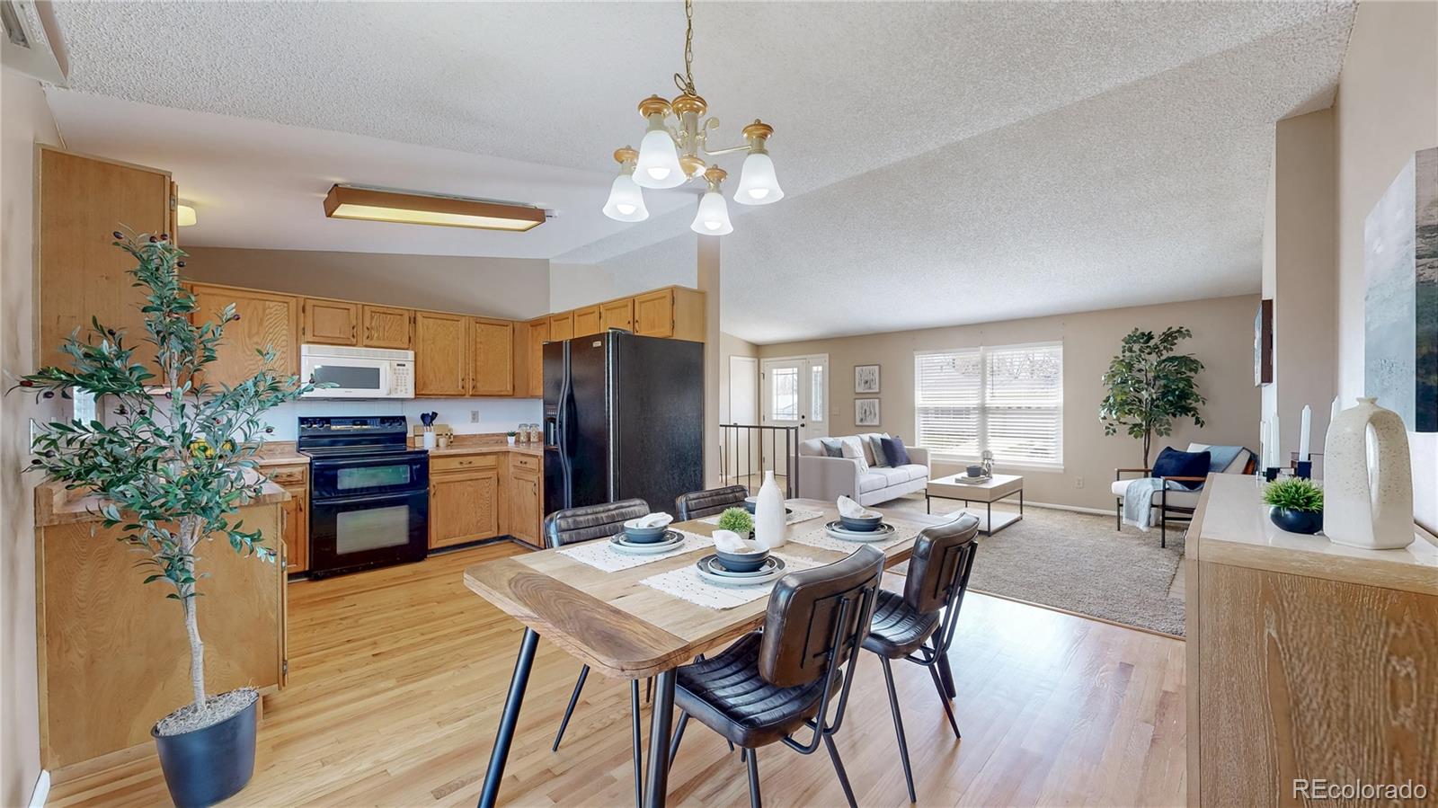 11813 Bellaire Circle