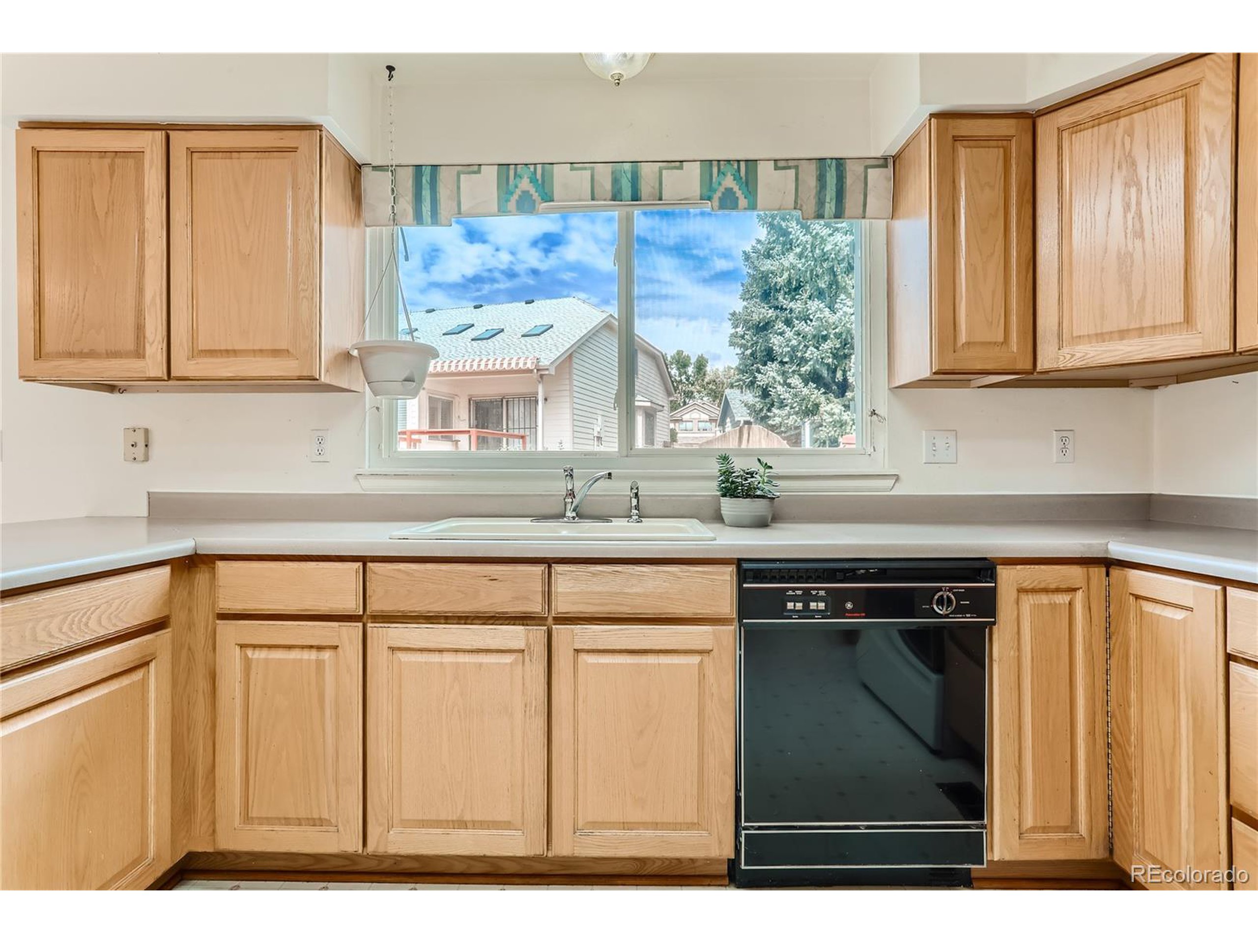 11057 W Roxbury Ave