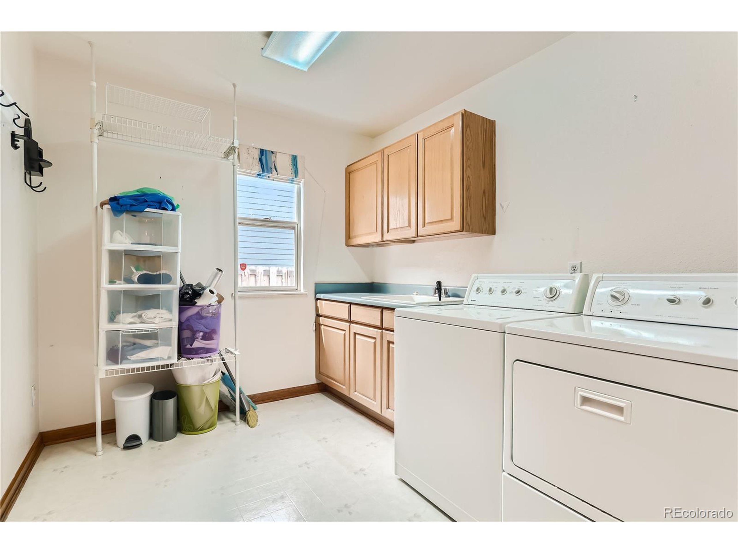 11057 W Roxbury Ave