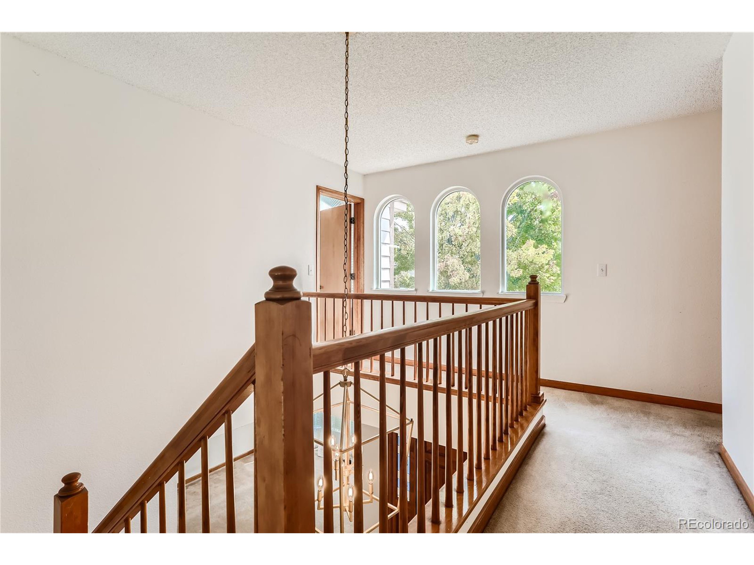 11057 W Roxbury Ave
