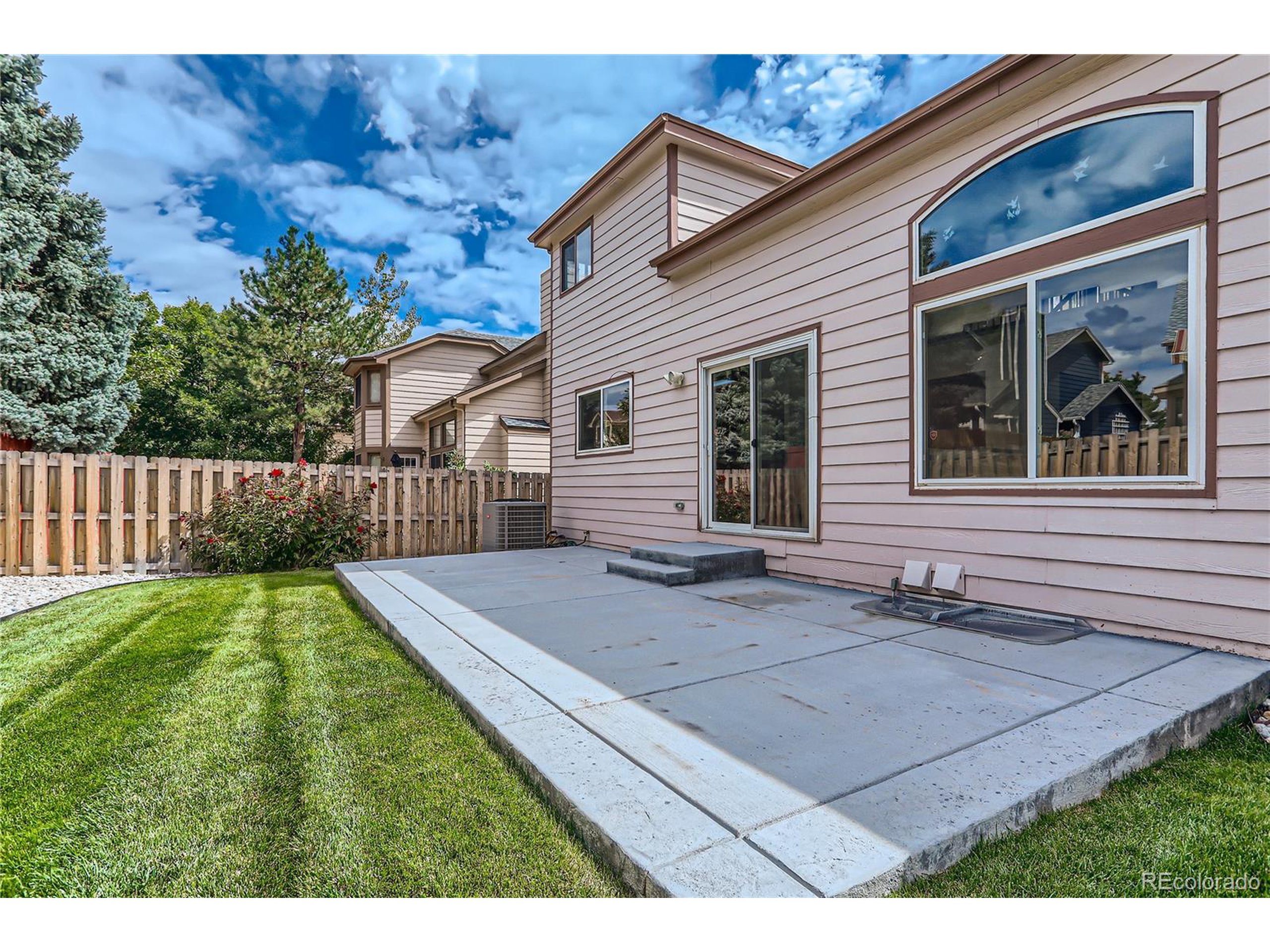 11057 W Roxbury Ave