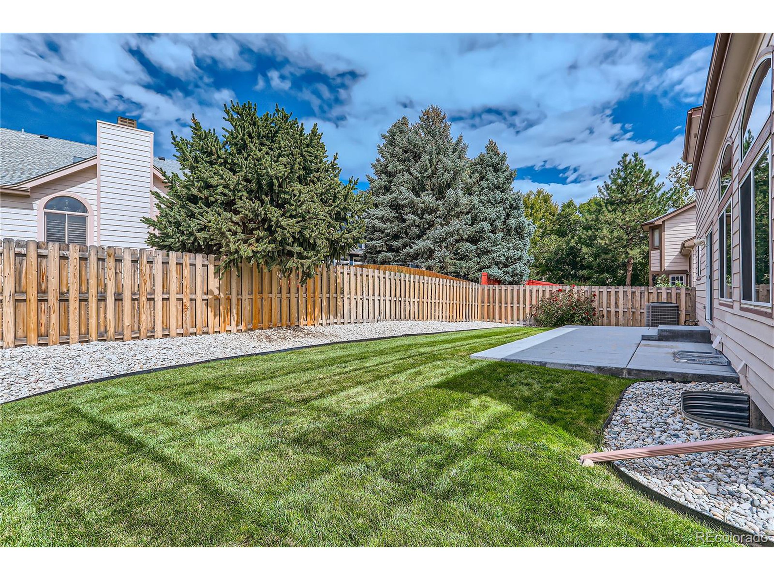 11057 W Roxbury Ave