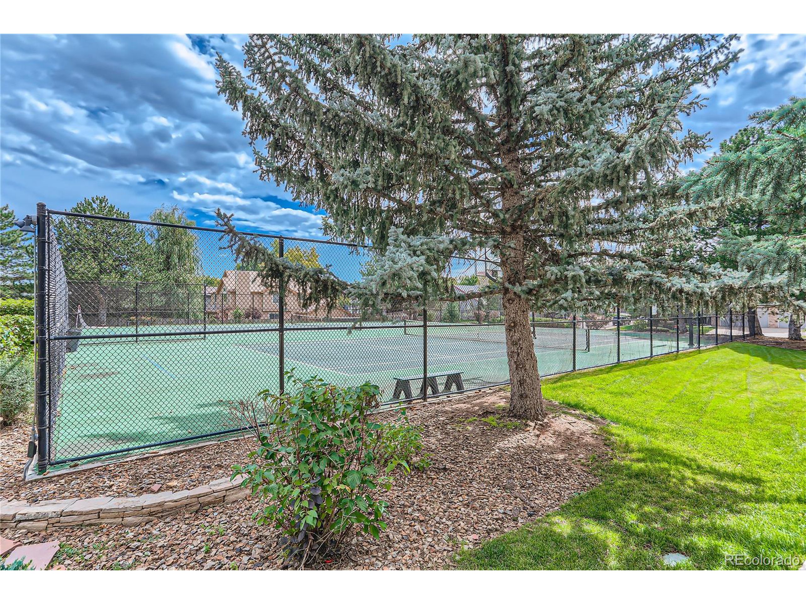 11057 W Roxbury Ave