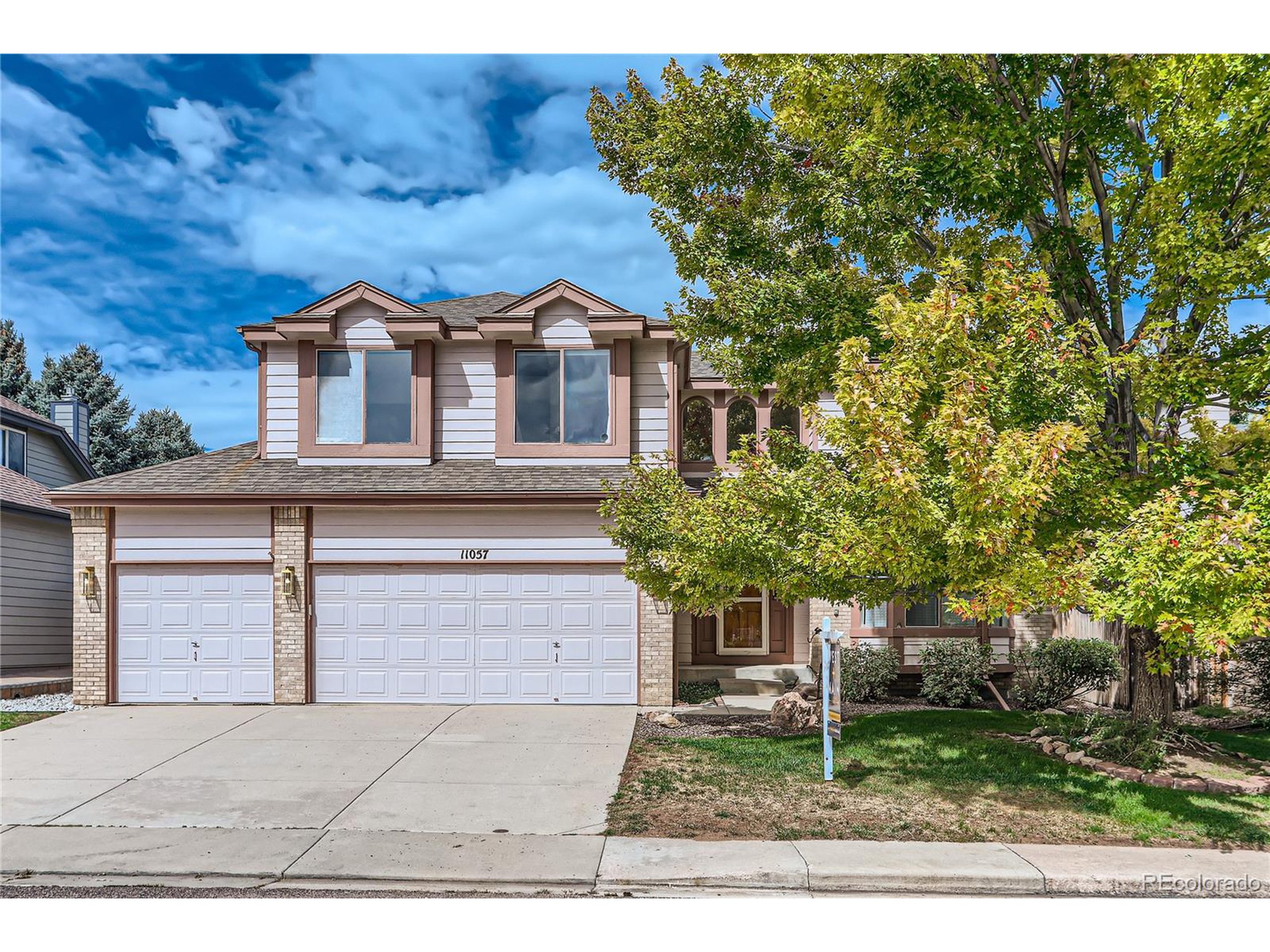 11057 W Roxbury Ave