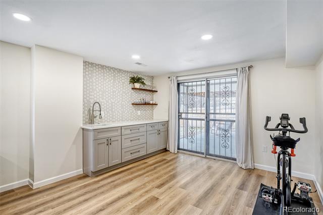 2923 S Reading Court