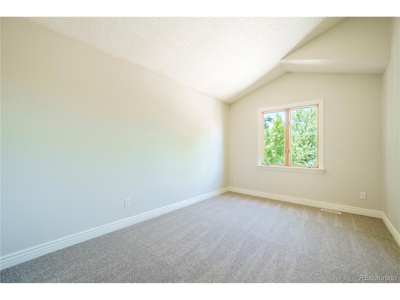10076 Westside Cir