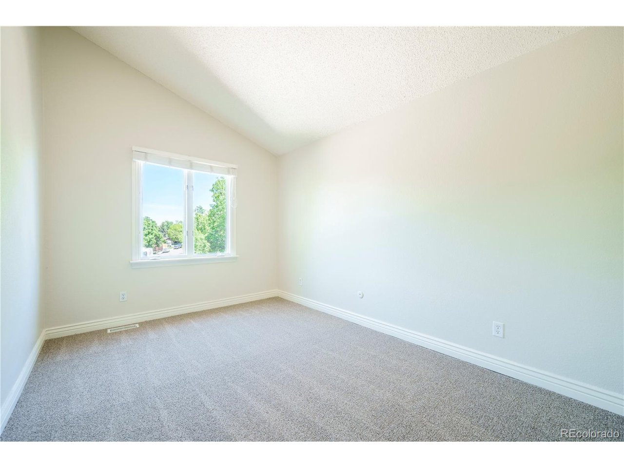 10076 Westside Cir