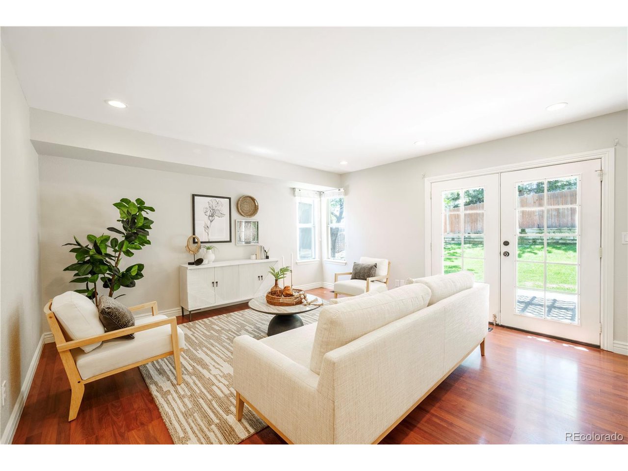 10076 Westside Cir