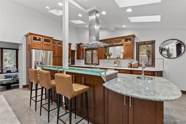 1290 S Lininger Drive