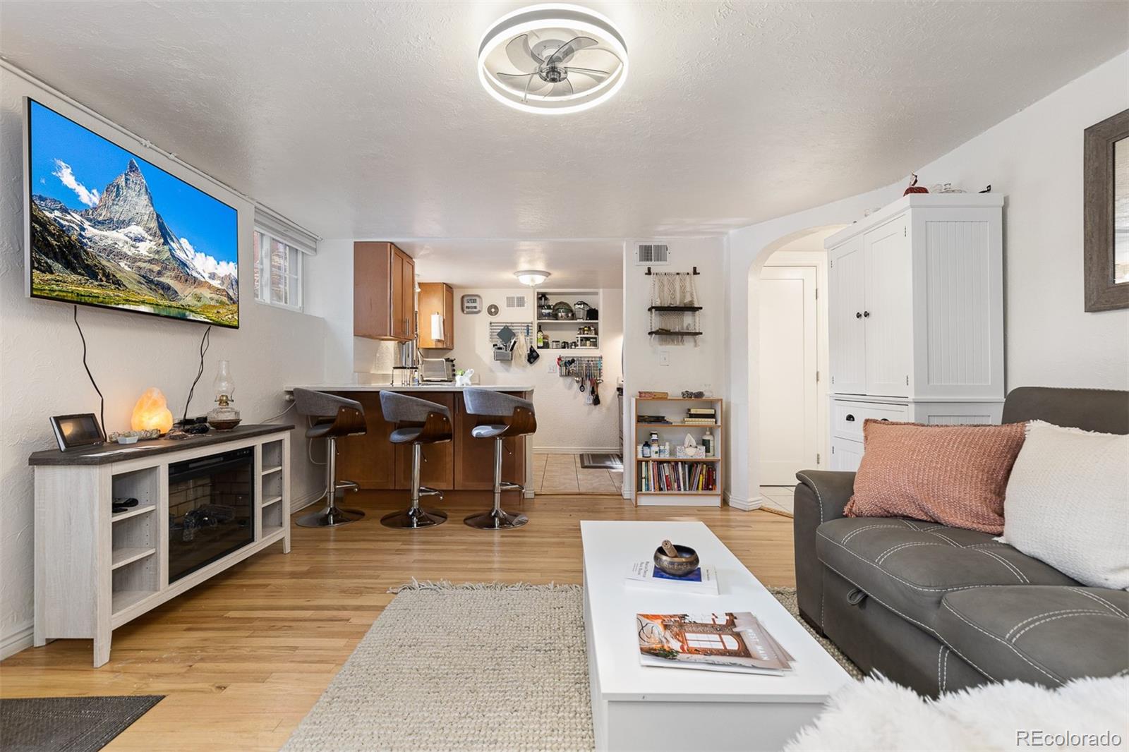 3826 N Vrain Street Unit: 5