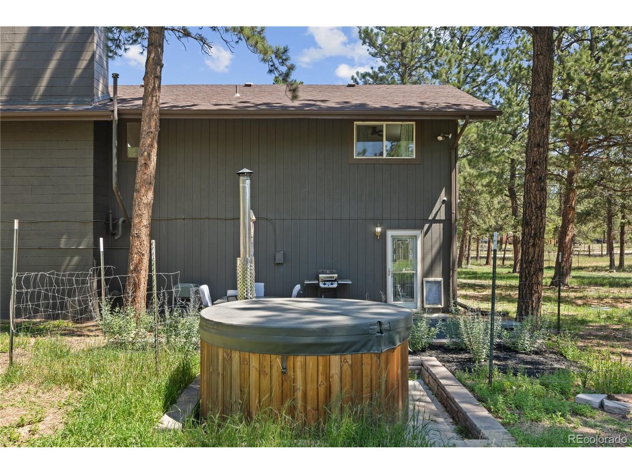 96 Gunsmoke Dr