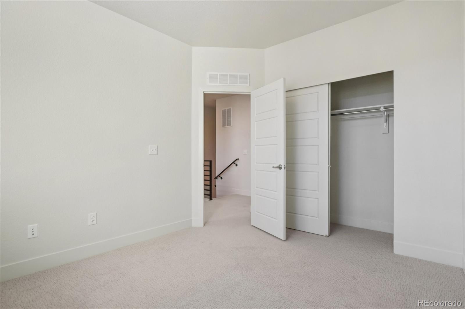 3122 W Bonfils Place