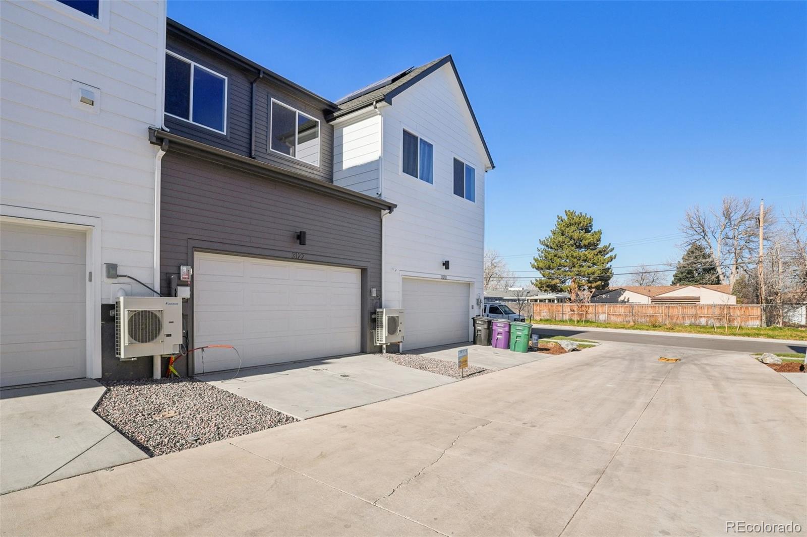 3122 W Bonfils Place